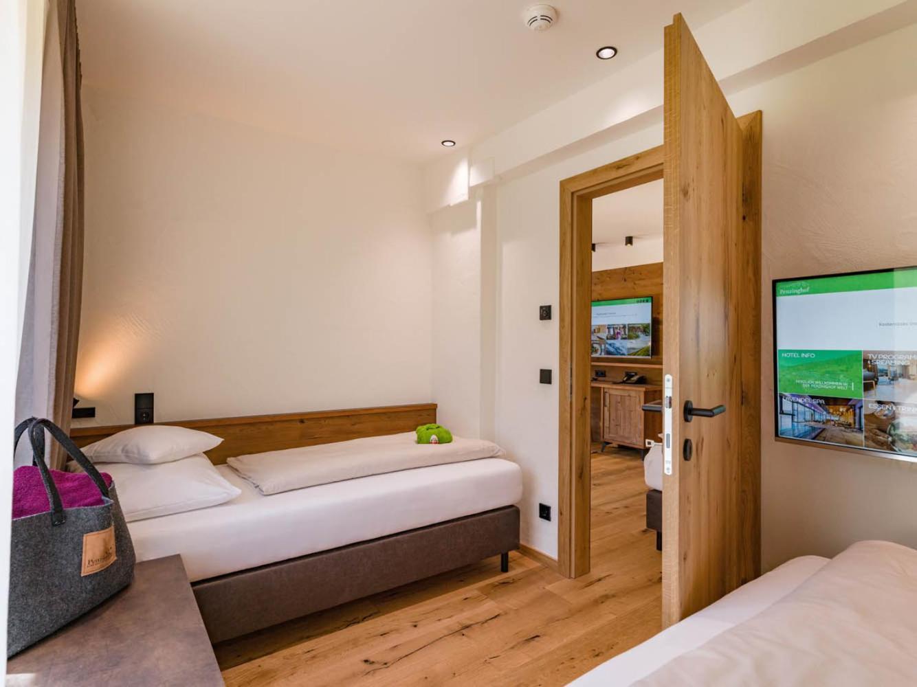 Hotel Penzinghof Oberndorf in Tirol Ngoại thất bức ảnh